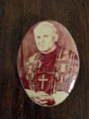 Vintage Religious Portrait Oval Pin - Maroon and White